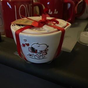 COPY - Rae Dunn snoopy valentines measuring cups